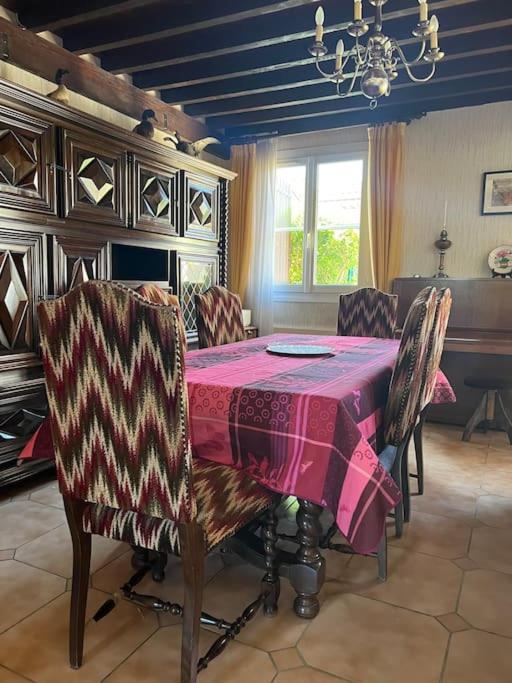Maison Familiale Idealement Situee Avec Tout Le Confort Nîmes Buitenkant foto