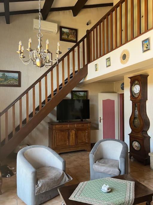Maison Familiale Idealement Situee Avec Tout Le Confort Nîmes Buitenkant foto