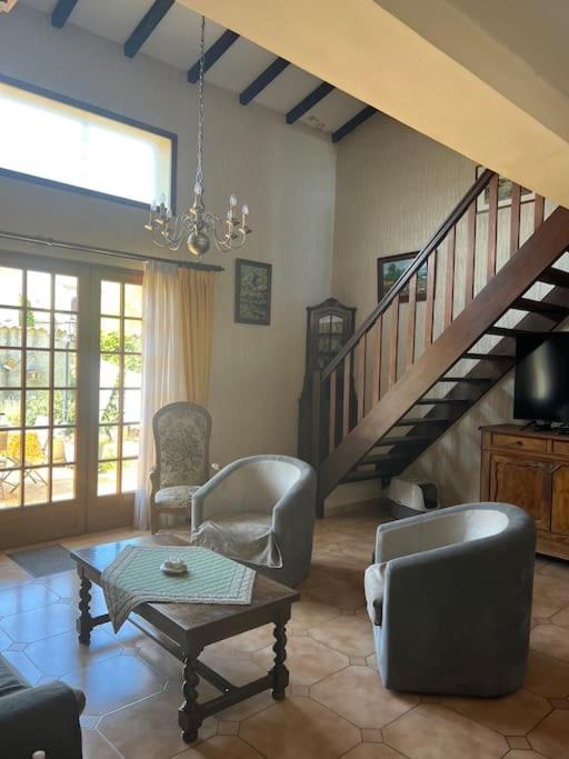 Maison Familiale Idealement Situee Avec Tout Le Confort Nîmes Buitenkant foto