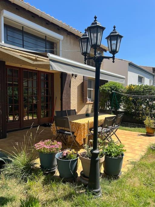 Maison Familiale Idealement Situee Avec Tout Le Confort Nîmes Buitenkant foto